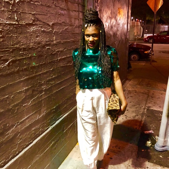 Meet your Posher, Monique - Picture 2 of 3